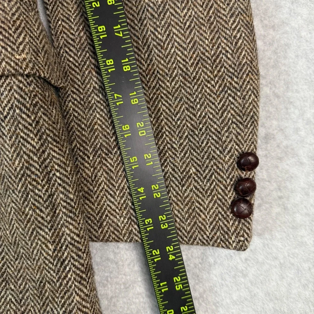 AVANT GARDE‎ - HARRIS TWEED Men's Blazer Size 42S Brown Herringbone Made in USA